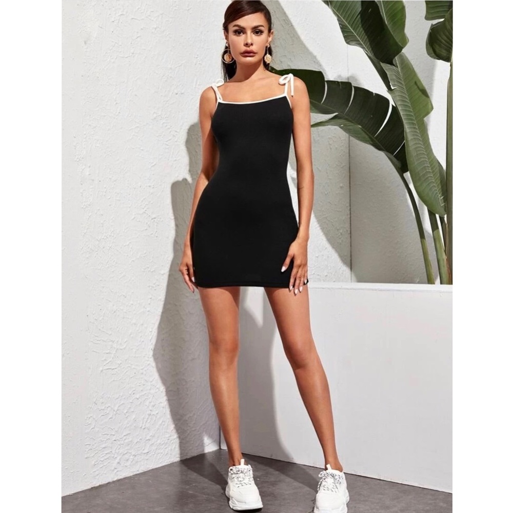 Knotted Straps Bodycon Mini Dress - Picture 5 of 6